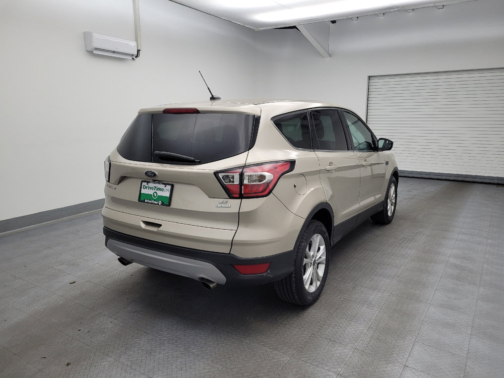 Used 2017 Ford Escape SE FWD image 9