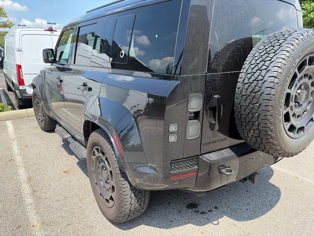 Certified 2026 Land Rover Defender 110 OCTA AWD/4WD image 7