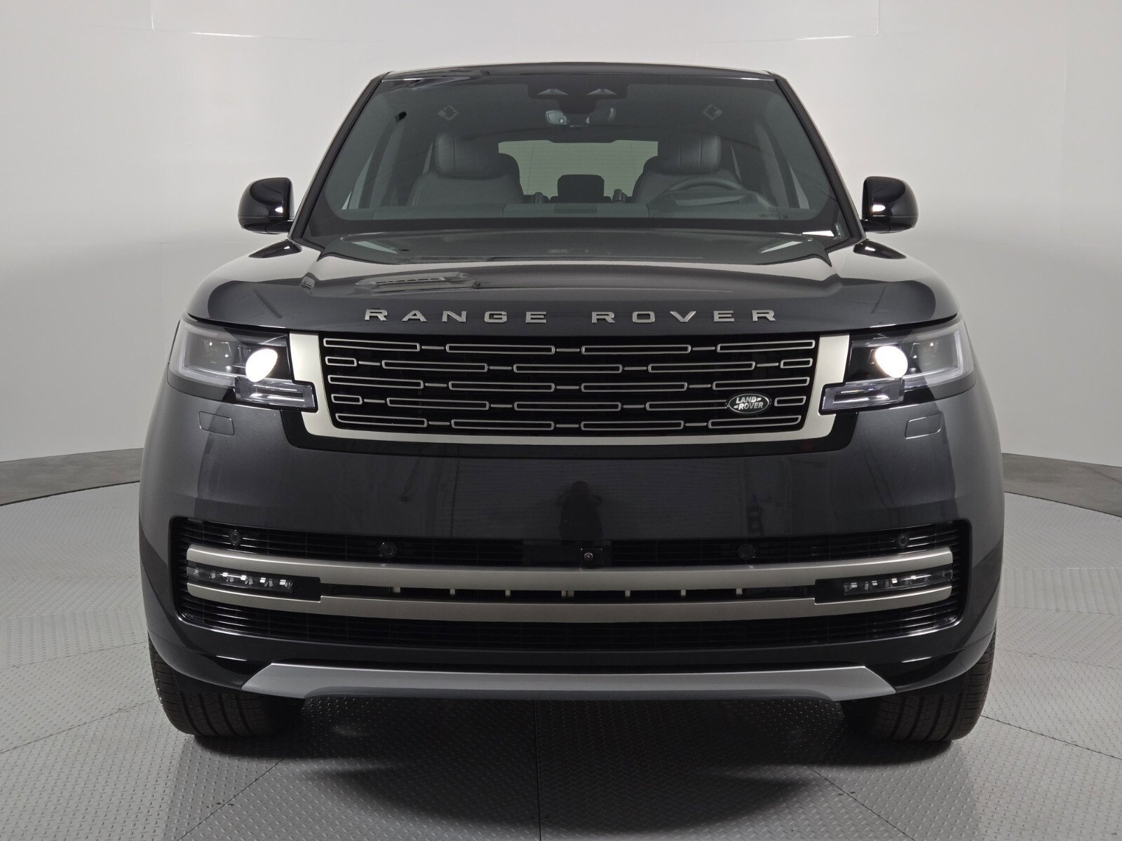 New 2025 Land Rover Range Rover SE image 7