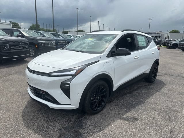 New 2027 Chevrolet Bolt RS w/ Super Cruise Package FWD image 7