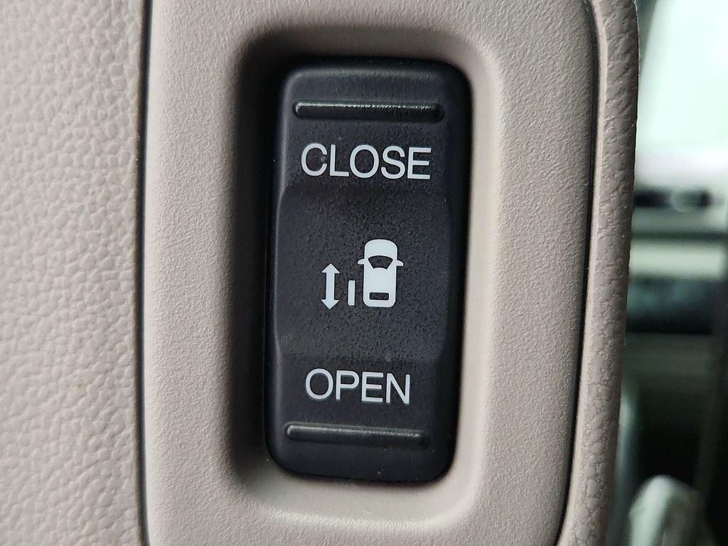 Used 2015 Honda Odyssey EX image 27