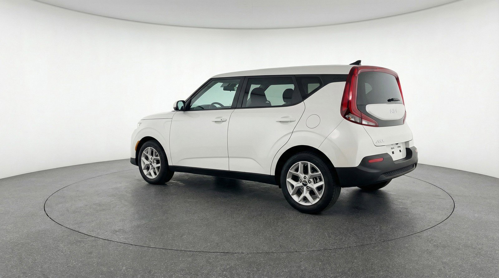 Used 2025 Kia Soul LX w/ LX Technology Package FWD image 6