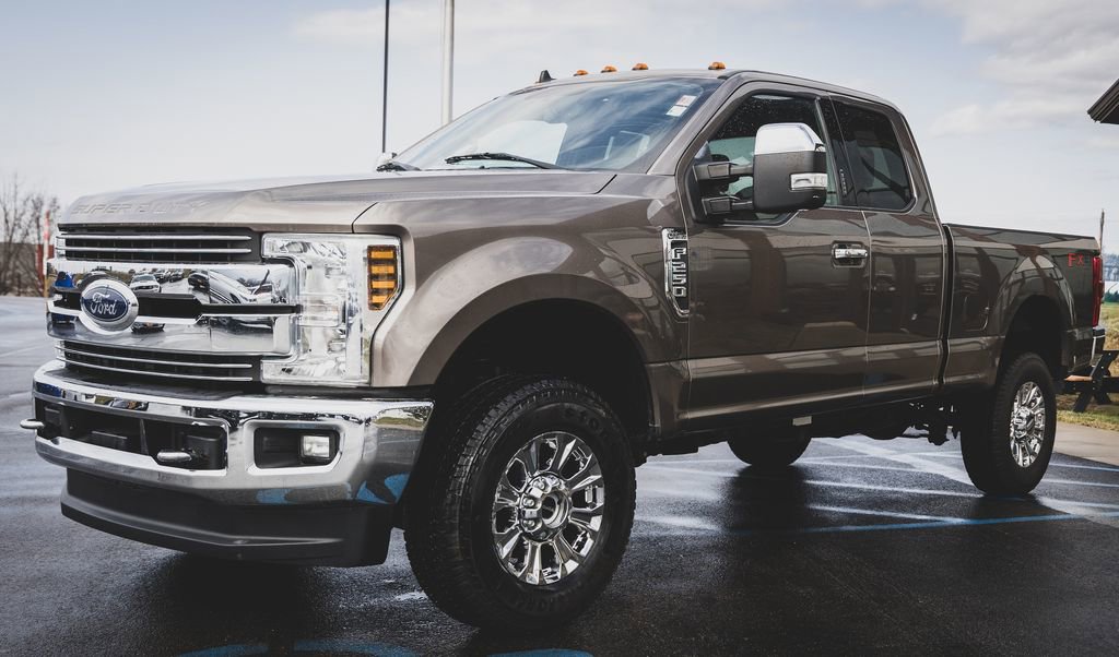 Used 2019 Ford F250 Lariat w/ Chrome Package image 20