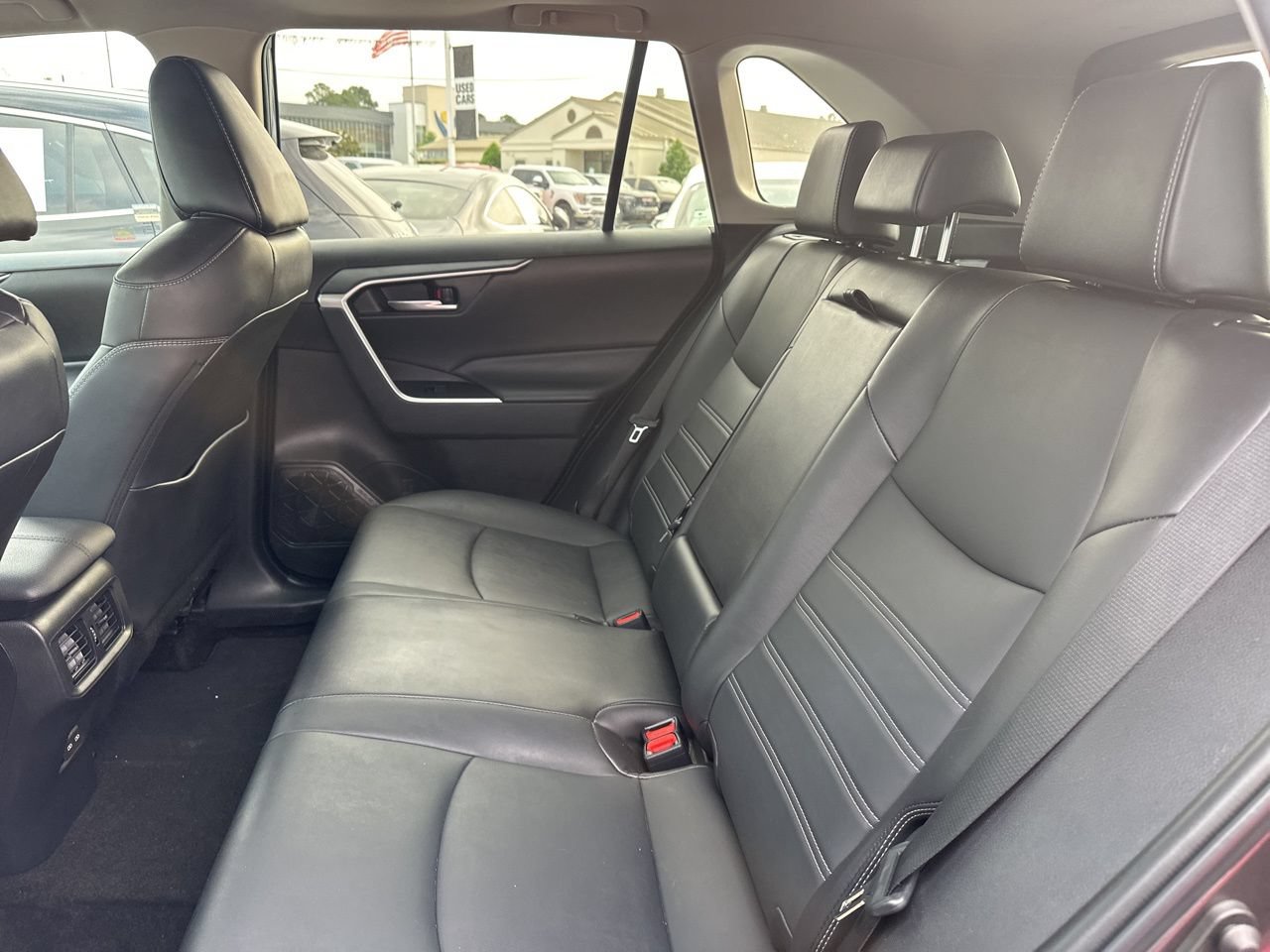 Used 2023 Toyota RAV4 XLE Premium FWD image 12