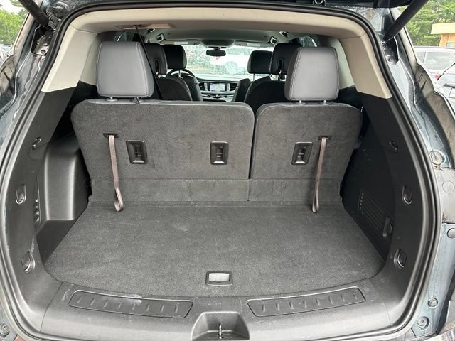 Used 2018 Buick Enclave Essence w/ Trailering Package AWD/4WD image 17