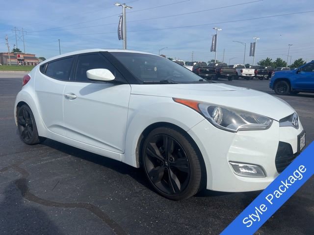 Used 2012 Hyundai Veloster w/ Style Pkg FWD image 3