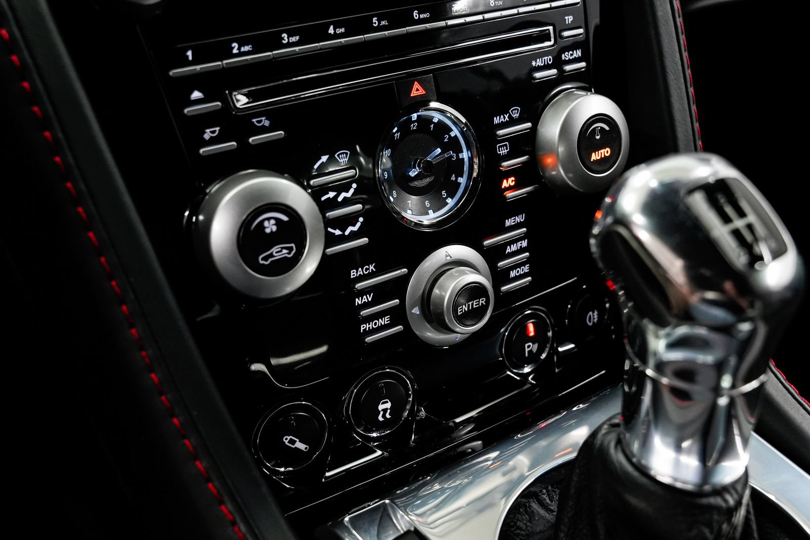 Used 2009 Aston Martin DBS Coupe RWD image 14