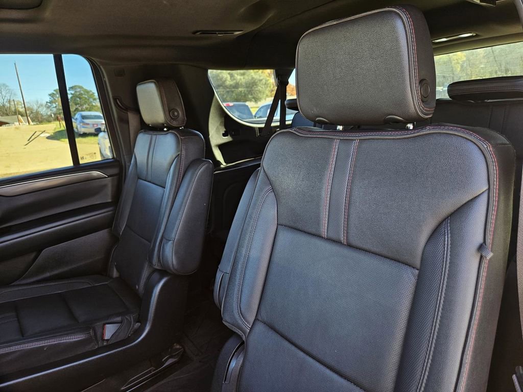 Used 2023 Chevrolet Suburban RST w/ Sport Performance Package image 31