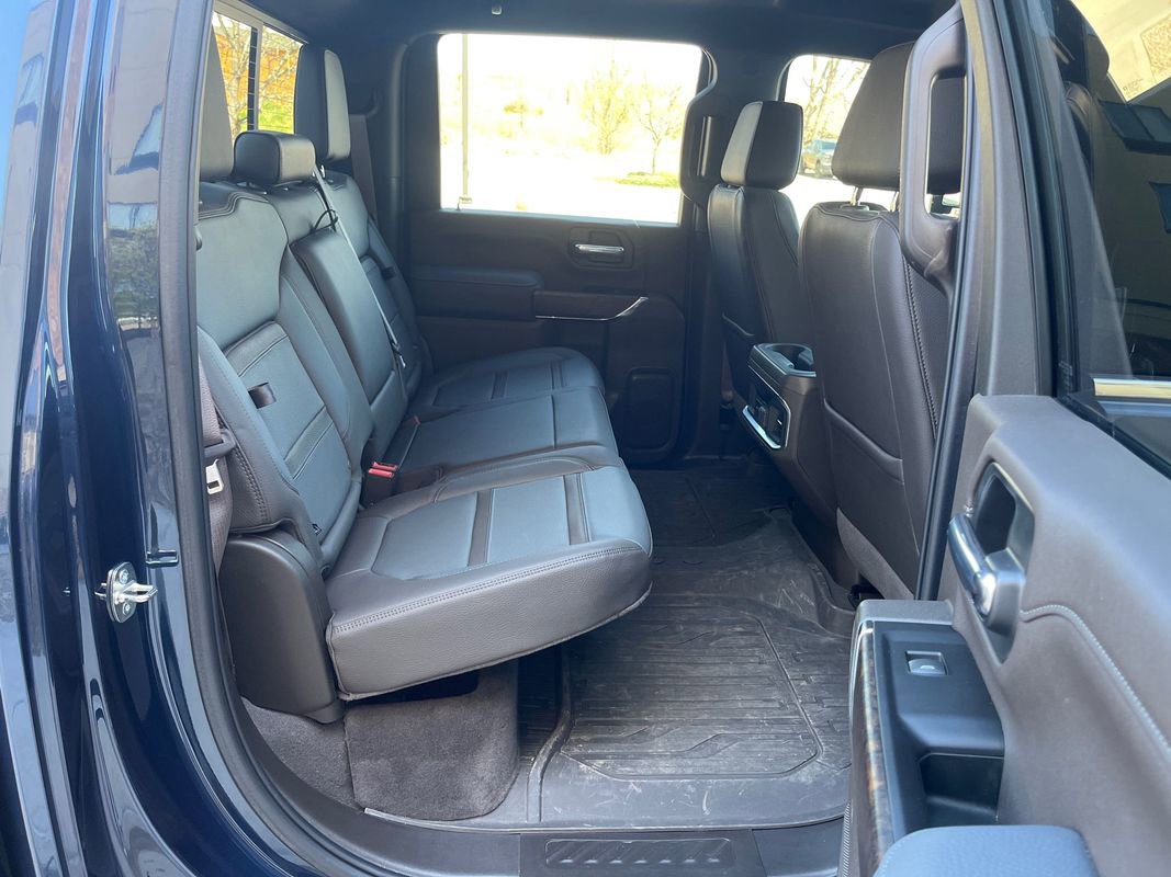 Used 2022 GMC Sierra 3500 Denali w/ Technology Package AWD/4WD image 30
