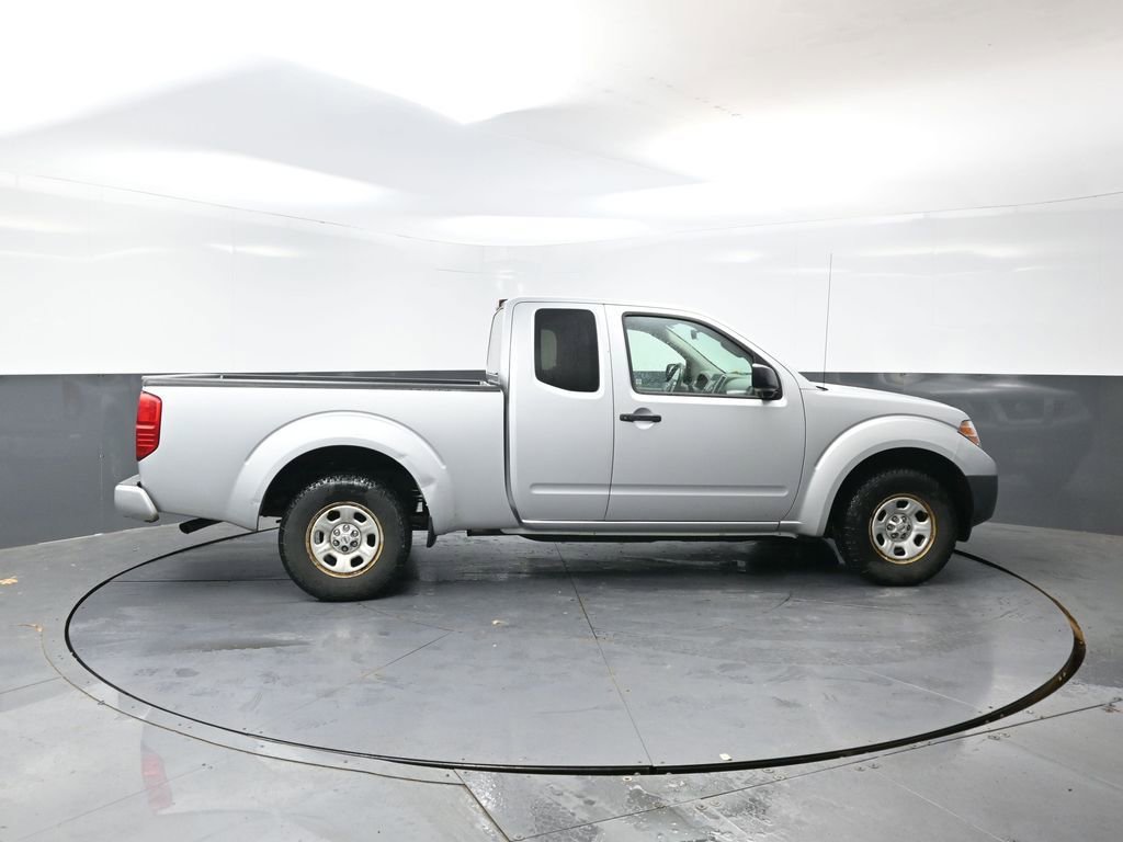 Used 2017 Nissan Frontier S image 2