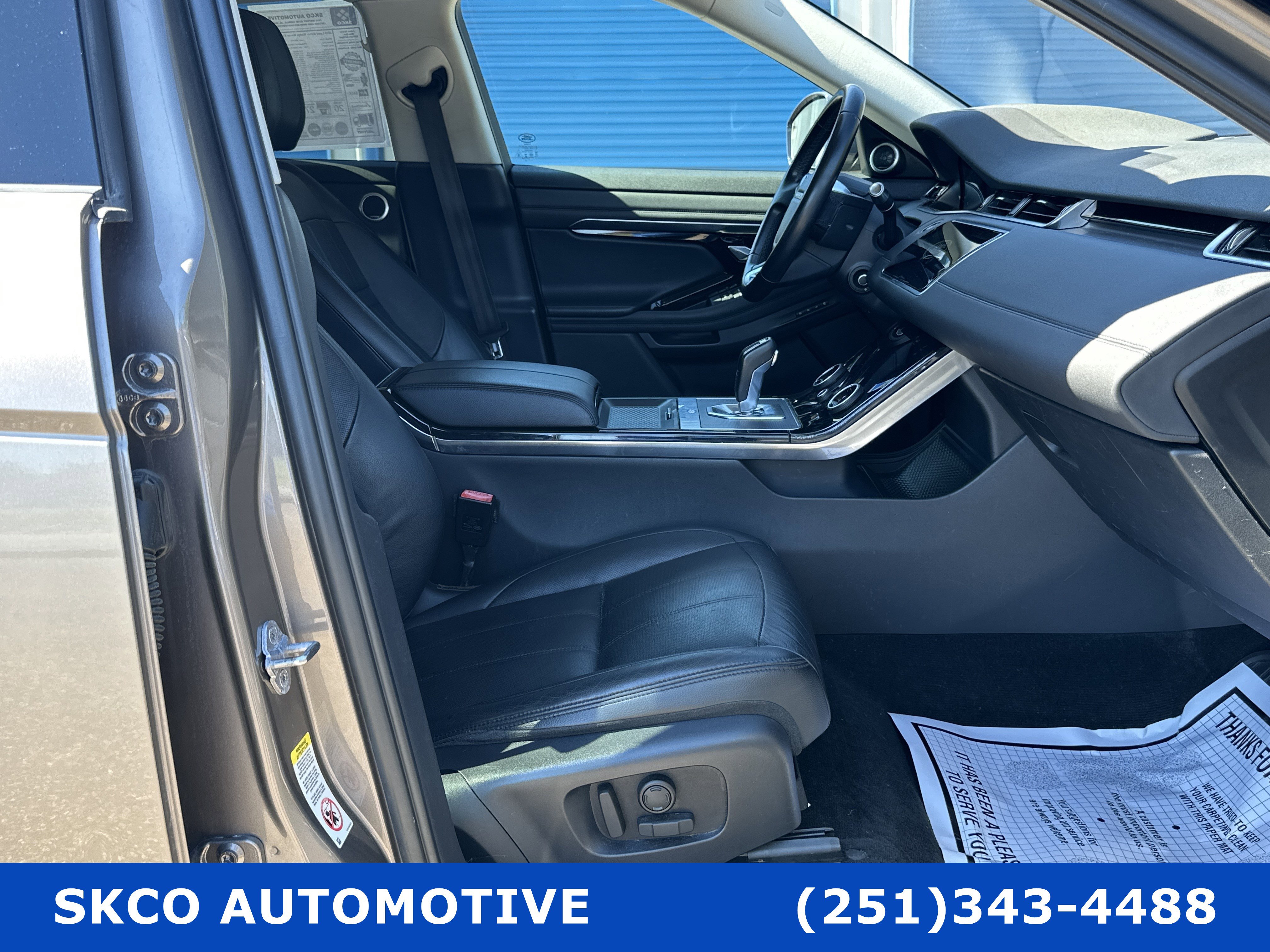 Used 2020 Land Rover Range Rover Evoque SE image 13