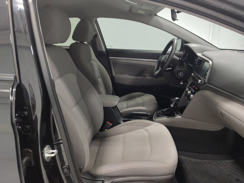 Used 2020 Hyundai Elantra SEL FWD image 21