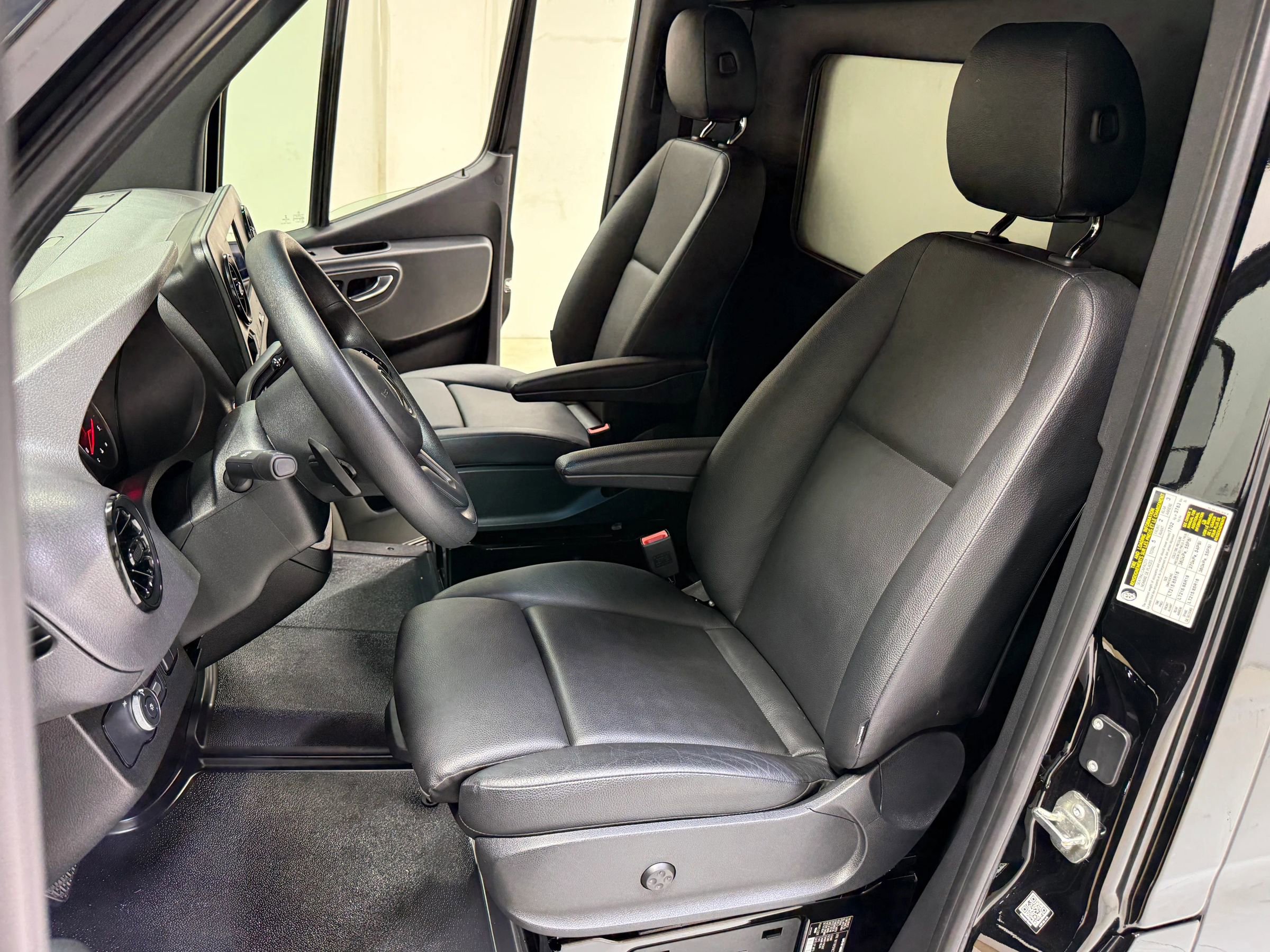 Used 2023 Mercedes-Benz Sprinter 3500 image 73