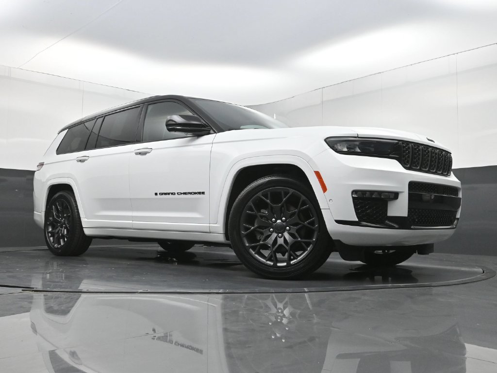 Used 2023 Jeep Grand Cherokee L Summit w/ High Altitude Package AWD/4WD image 34