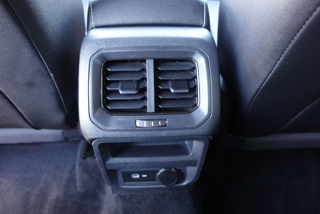 Used 2022 Volkswagen Tiguan SE R-Line image 24