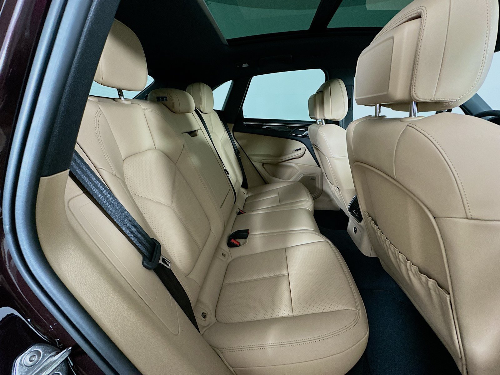 New 2026 Porsche Macan AWD/4WD image 42