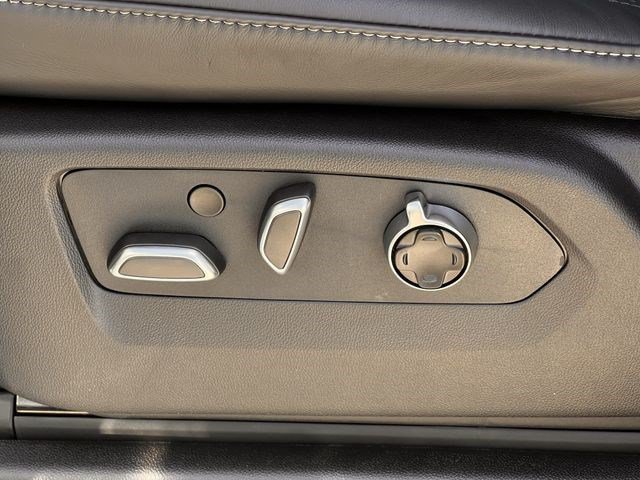 New 2026 Cadillac Escalade ESV Platinum Sport w/ LPO, ONYX Package AWD/4WD image 21