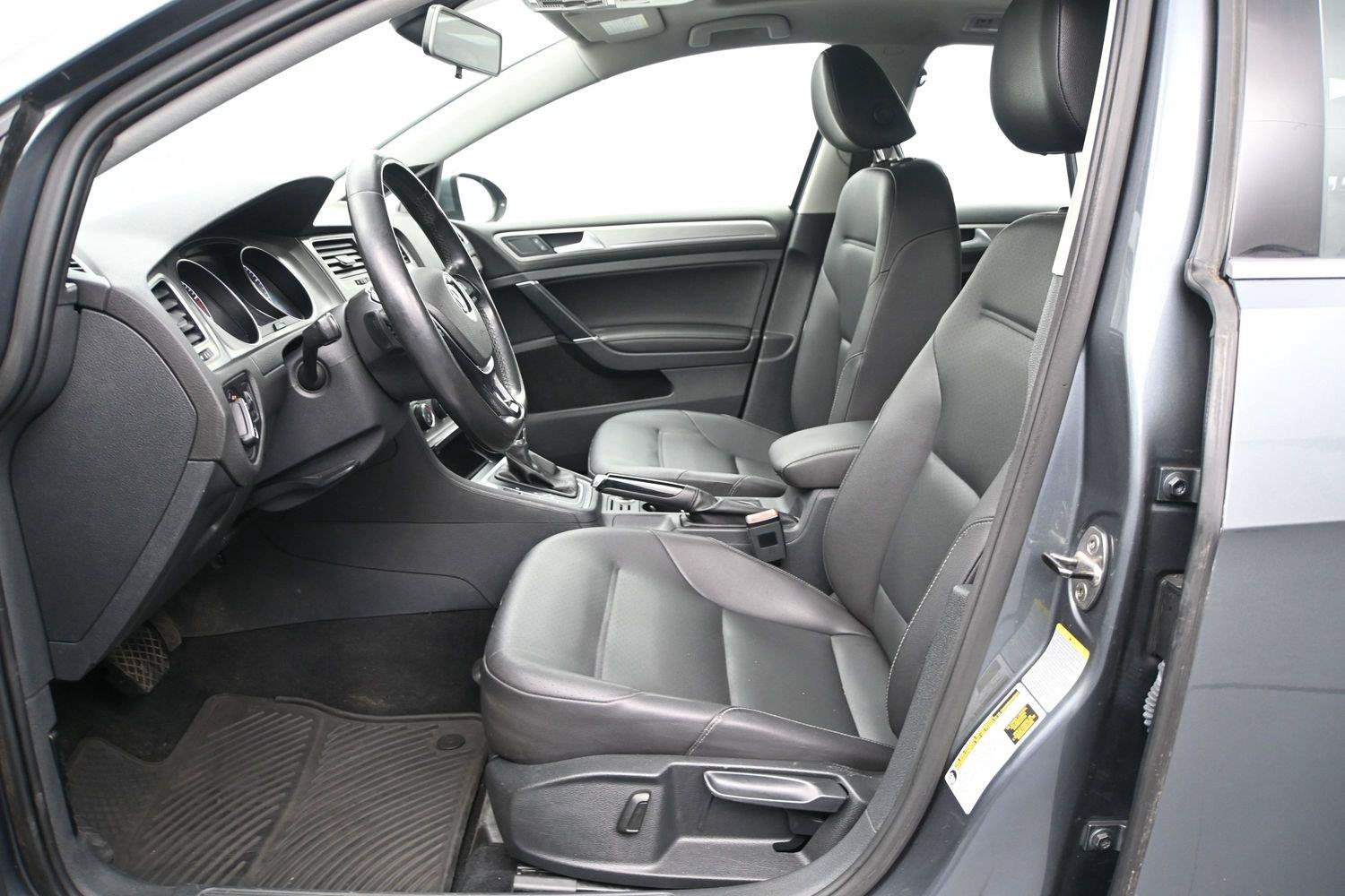 Used 2015 Volkswagen Golf SE FWD image 9