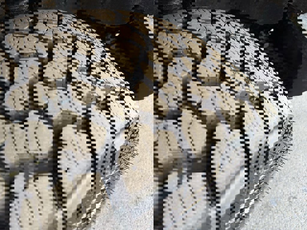 New 2025 Ford Bronco Outer Banks w/ Black Appearance Package image 12