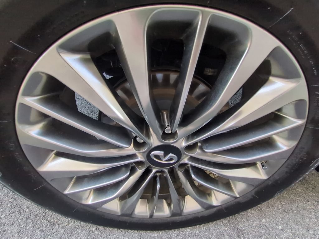 Used 2021 INFINITI QX80 Sensory w/ All-Season Package AWD/4WD image 30