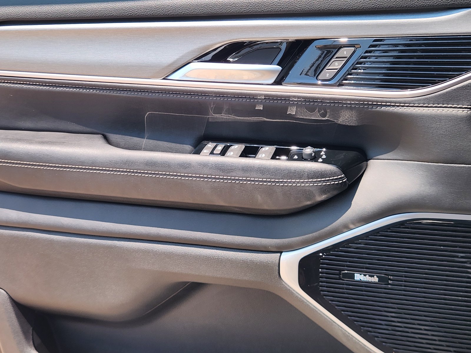 New 2026 Jeep Grand Wagoneer Limited AWD/4WD image 18