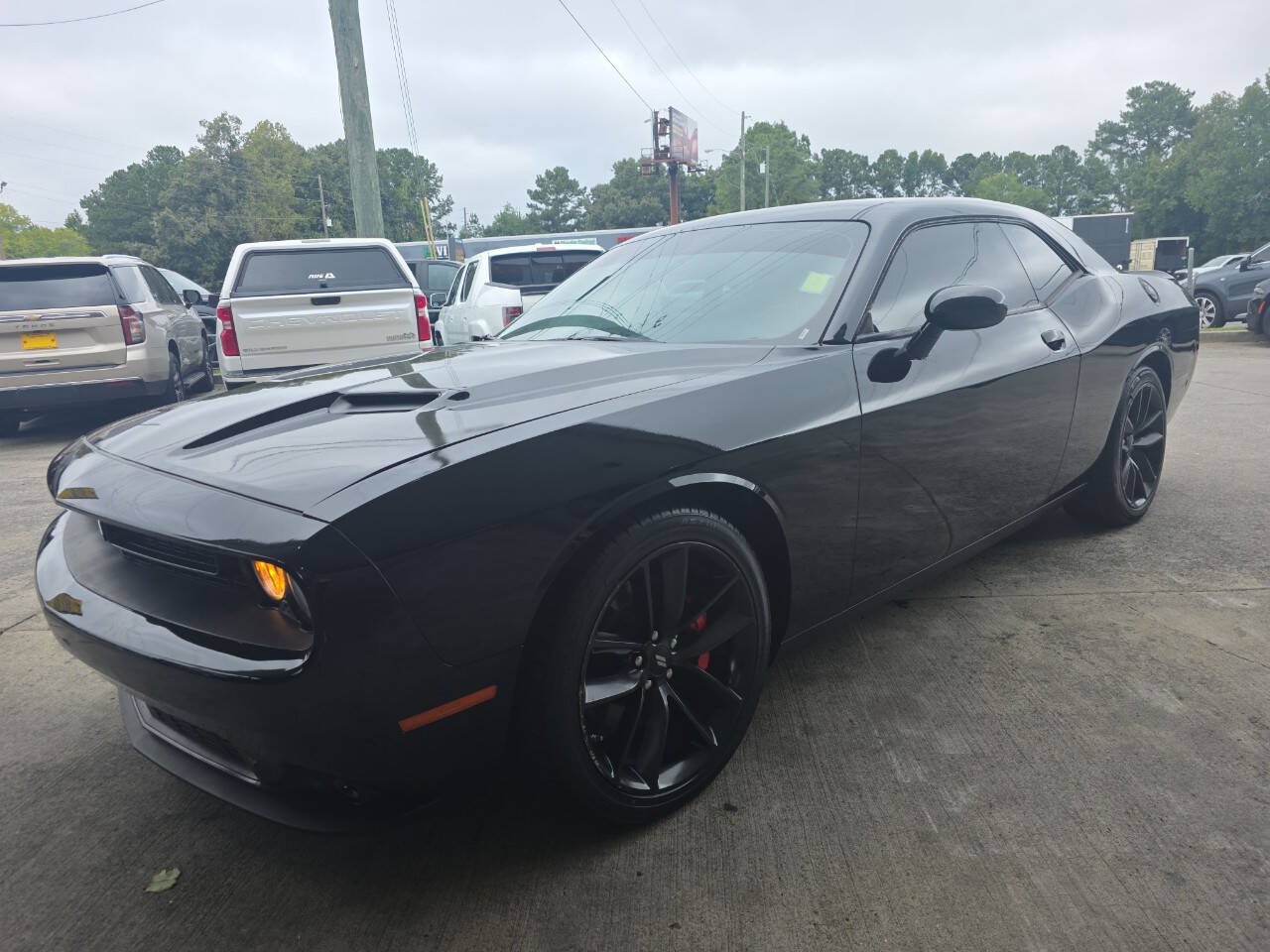Used 2022 Dodge Challenger GT w/ Performance Handling Group RWD image 2