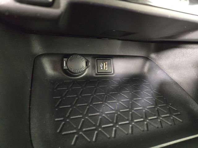 Used 2025 Toyota RAV4 XLE AWD/4WD image 25