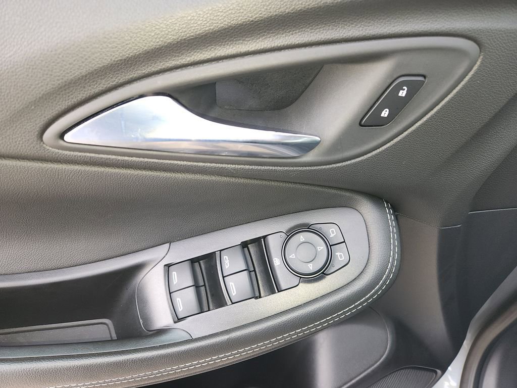 Used 2025 Buick Encore GX Preferred image 28