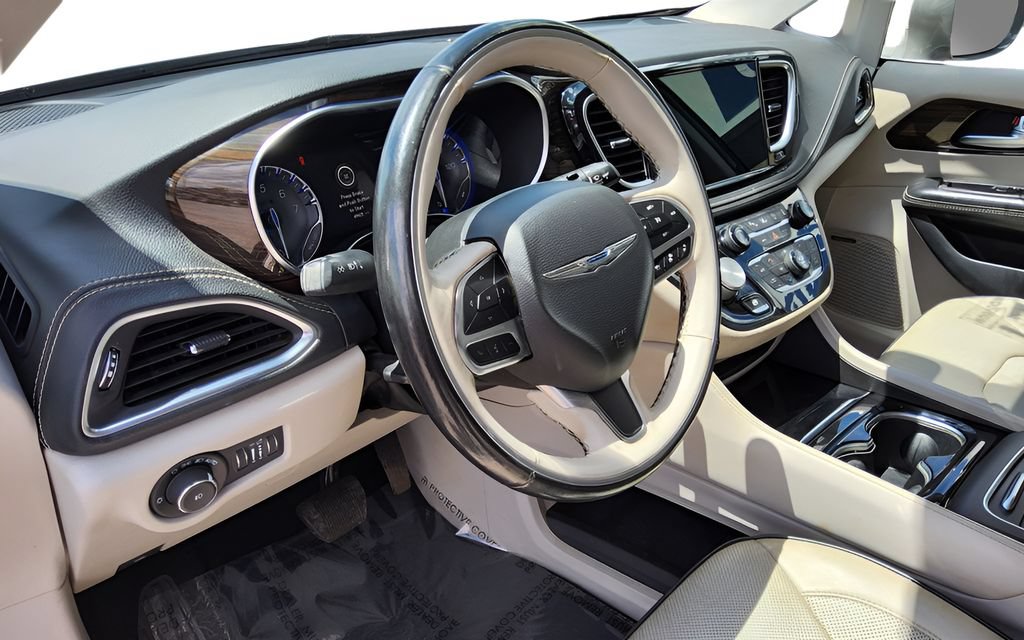 Used 2021 Chrysler Pacifica Limited w/ Premium & Safety Sphere Group AWD/4WD image 21