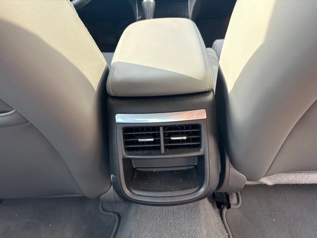 Used 2018 Chevrolet Impala LT FWD image 32