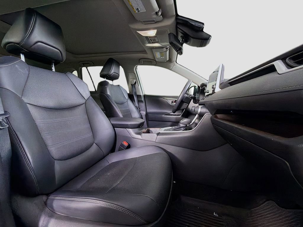 Used 2022 Toyota RAV4 Limited image 32