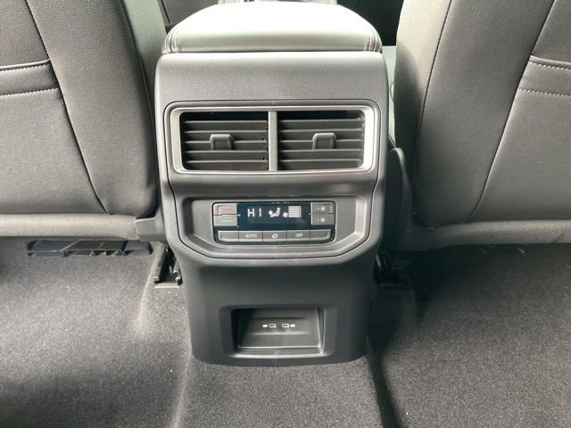 New 2026 Volkswagen Atlas SE image 30