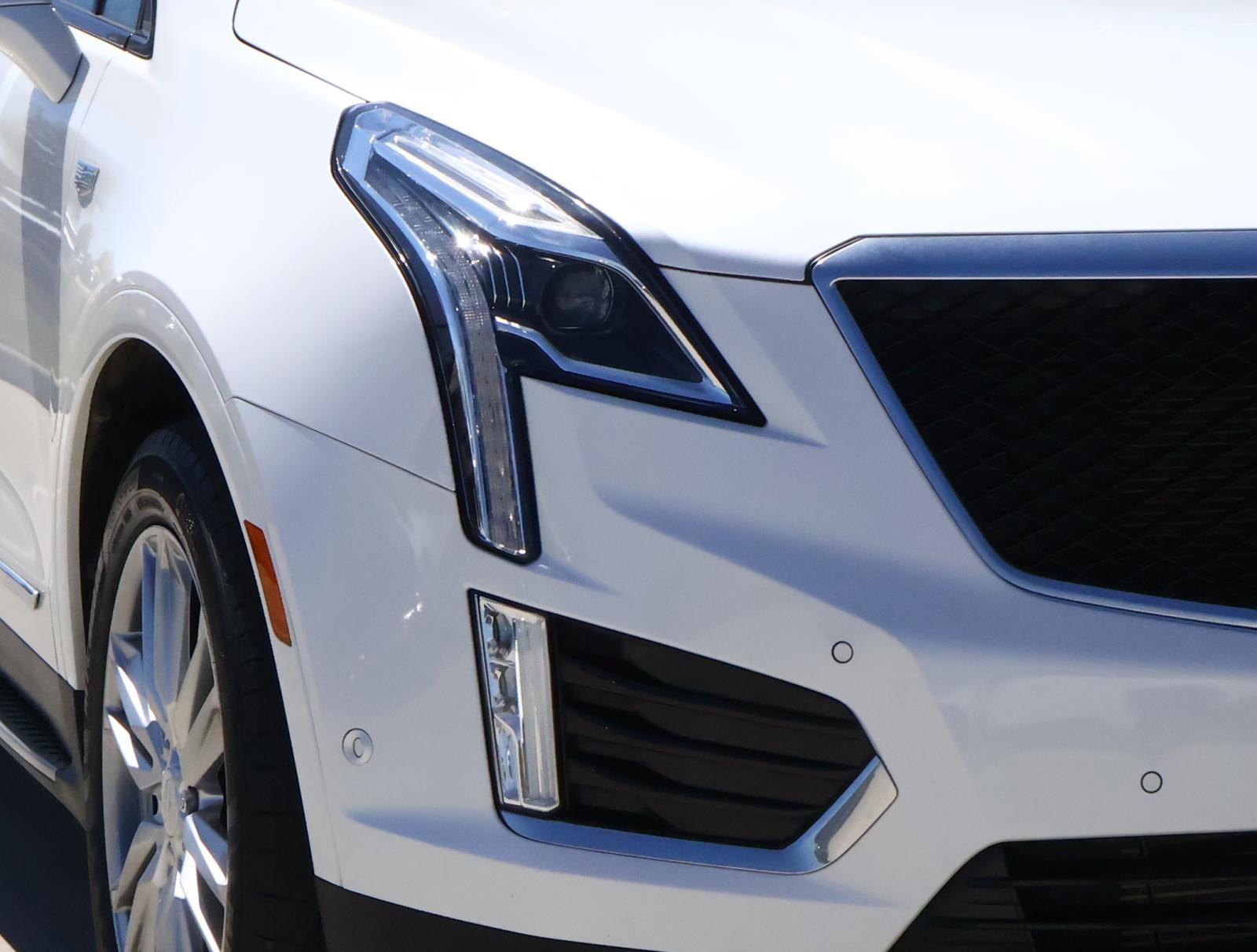 Used 2023 Cadillac XT5 Sportv w/ Technology Package image 9