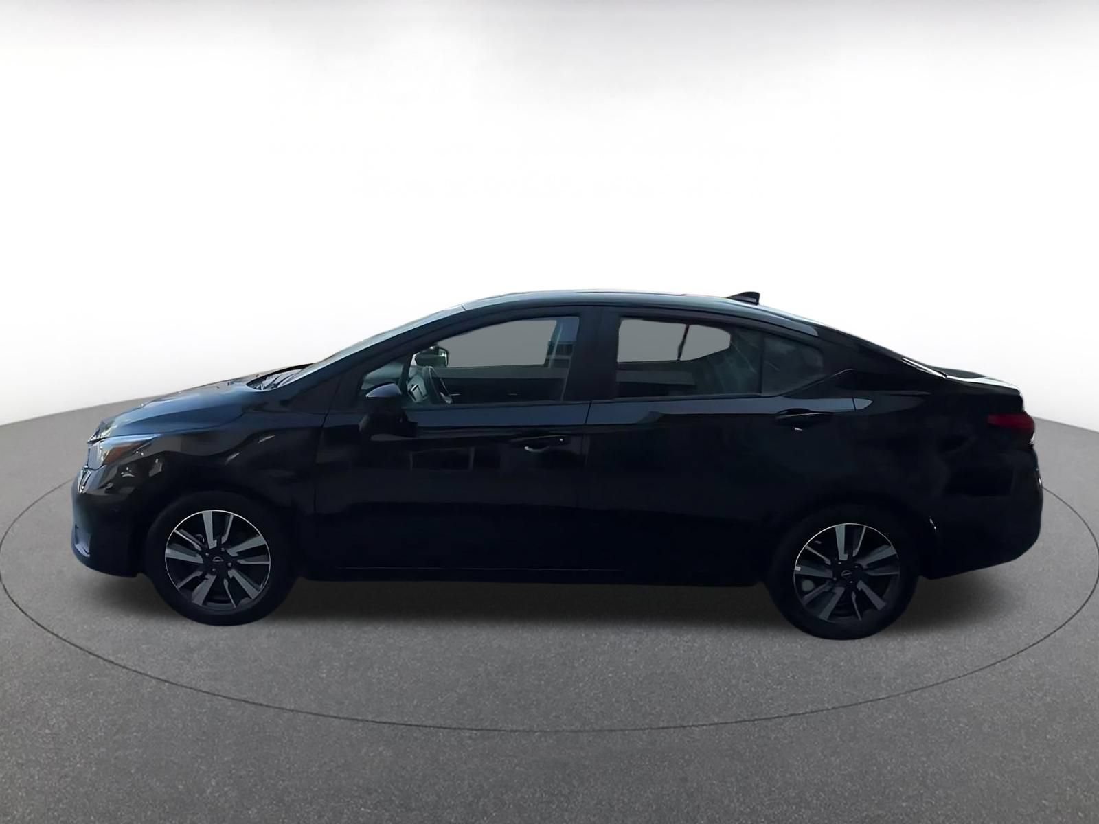 Used 2025 Nissan Versa SV FWD image 8