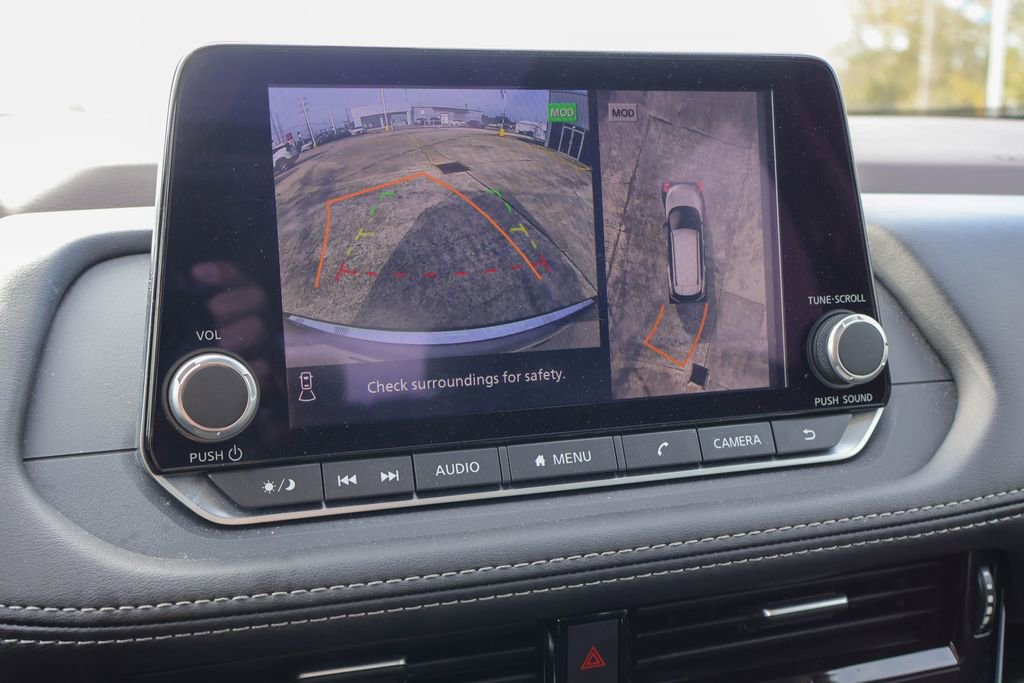 Used 2023 Nissan Rogue SL image 4