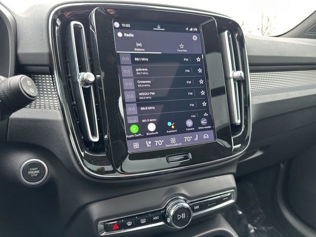Certified 2023 Volvo XC40 B5 Plus w/ Climate Package image 21