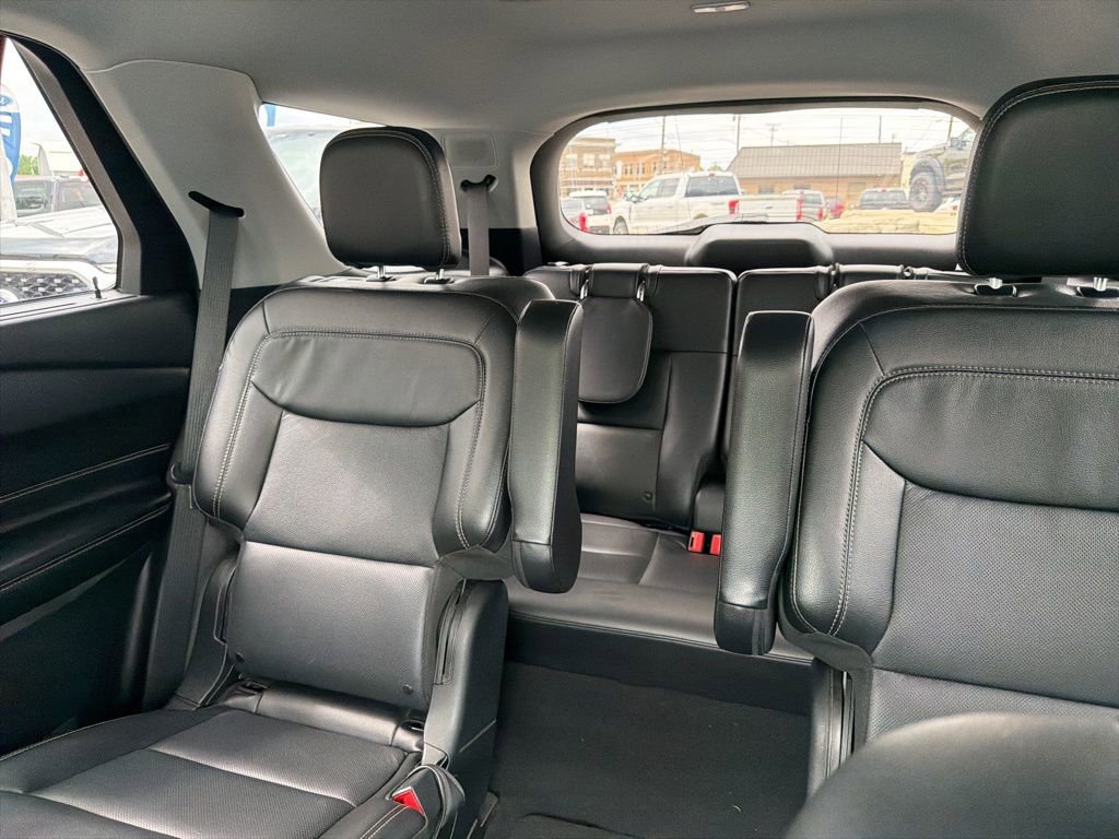 Used 2020 Ford Explorer Limited image 29