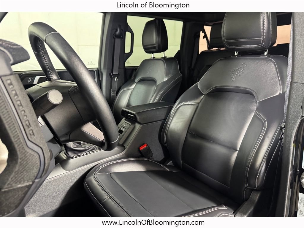 Used 2025 Ford Bronco Outer Banks AWD/4WD image 16