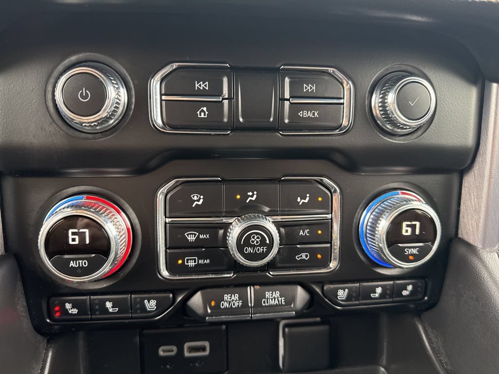 Used 2024 GMC Yukon SLT AWD/4WD image 18