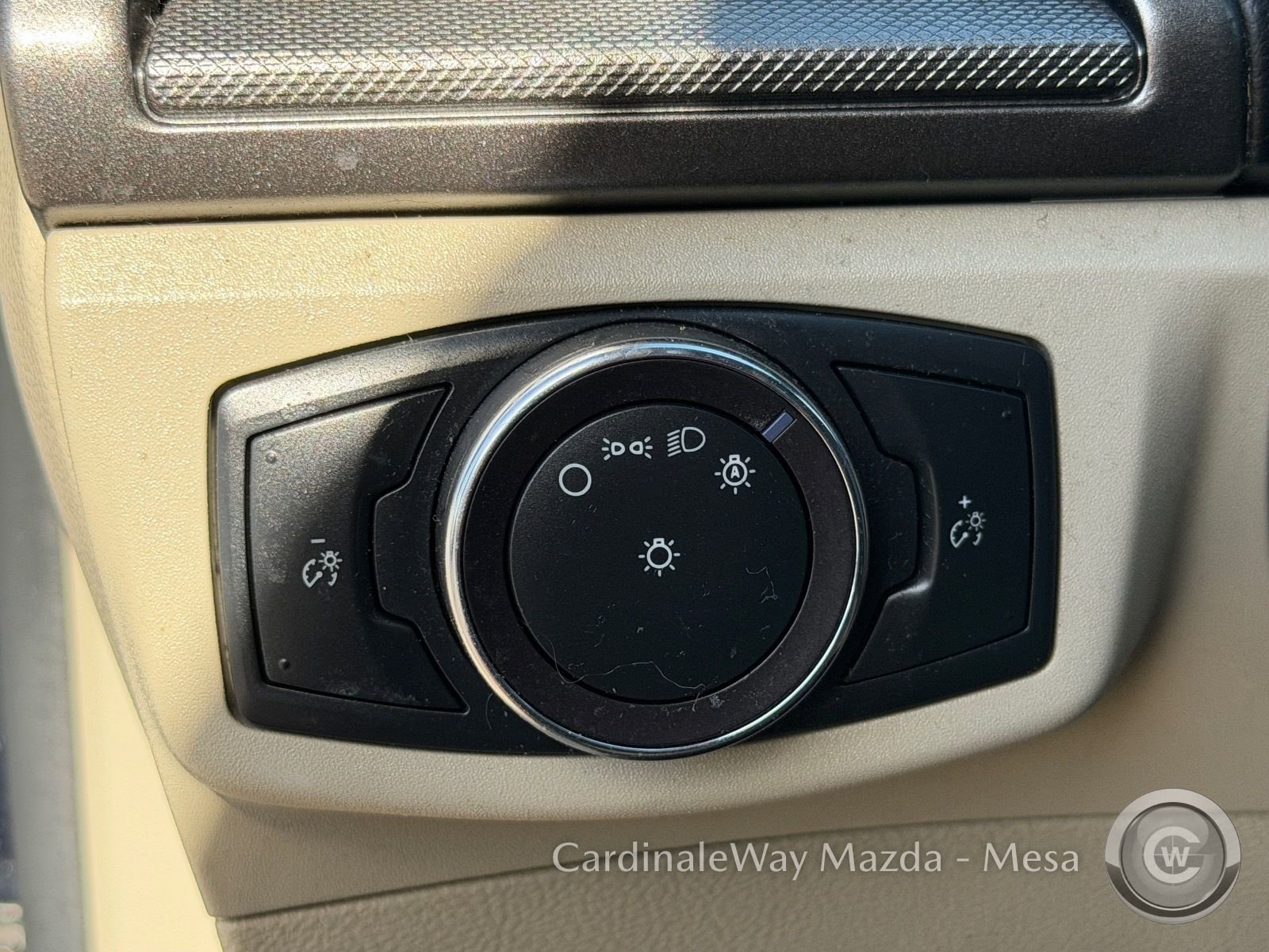 Used 2020 Ford Fusion SE image 19