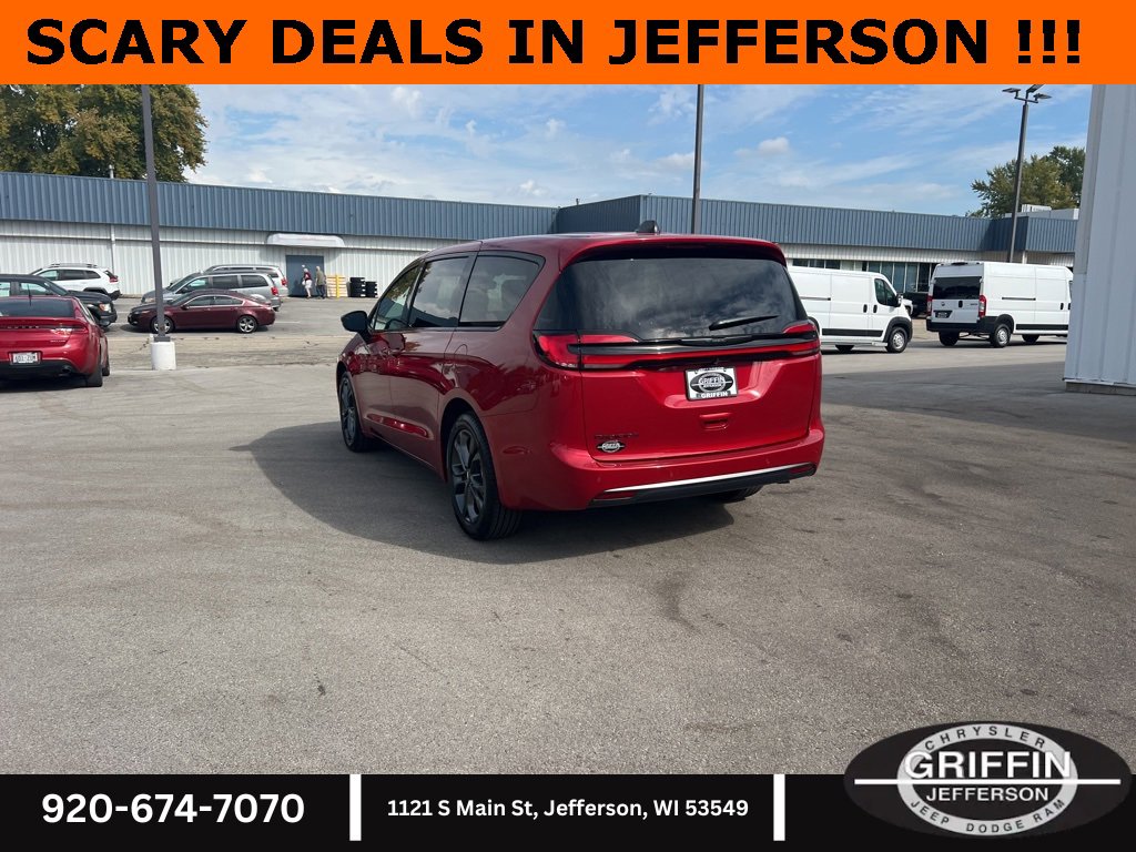 New 2026 Chrysler Pacifica Select image 14
