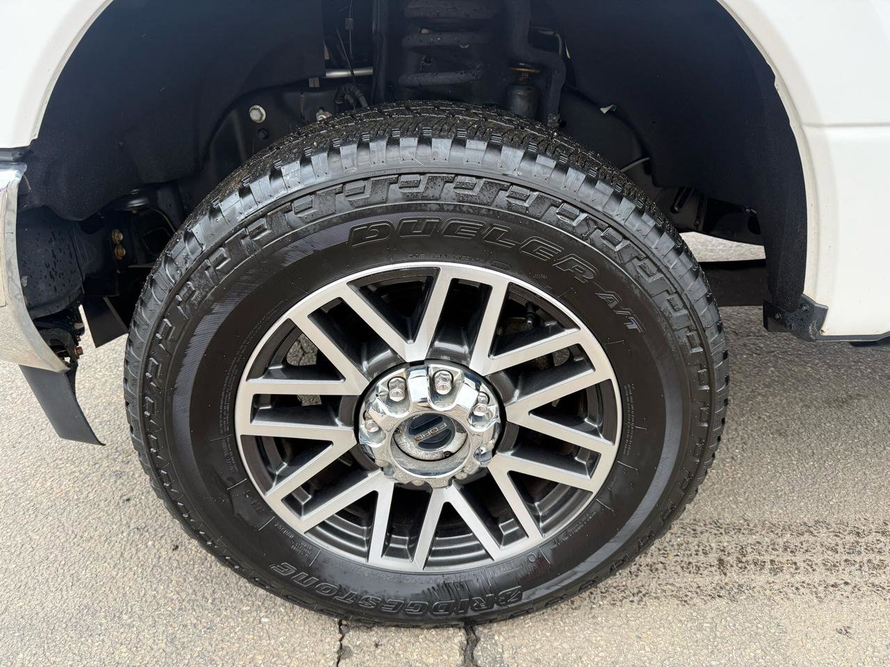 Used 2019 Ford F350 Lariat w/ Lariat Ultimate Package image 5