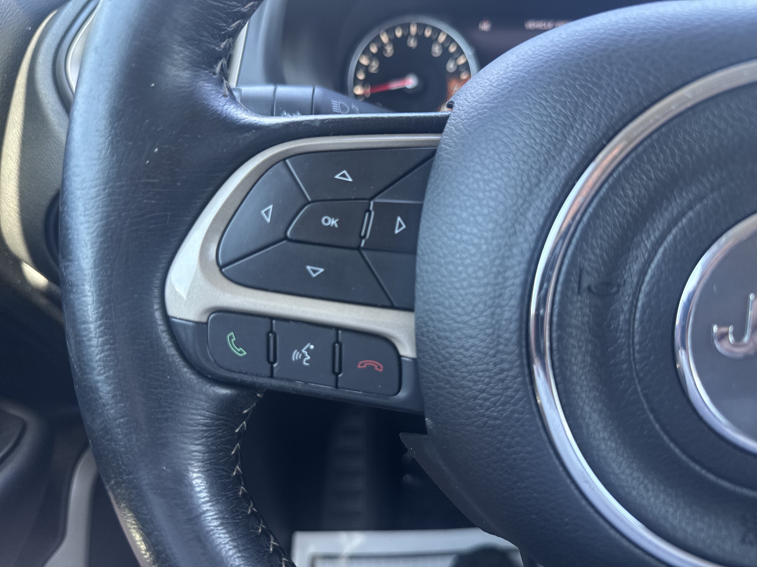 Used 2017 Jeep Renegade Limited FWD image 20