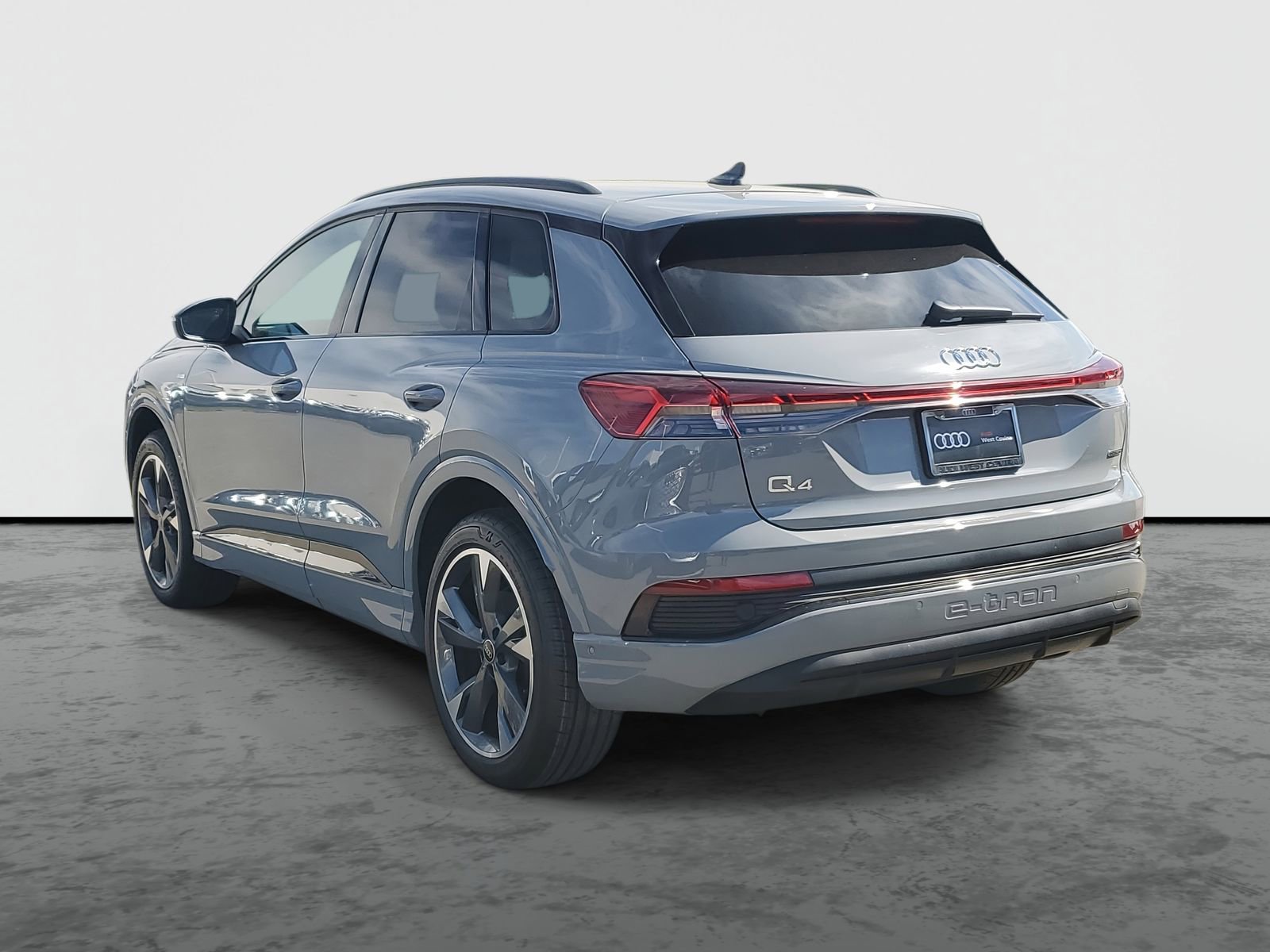 Used 2024 Audi Q4 e-tron Prestige AWD/4WD image 3