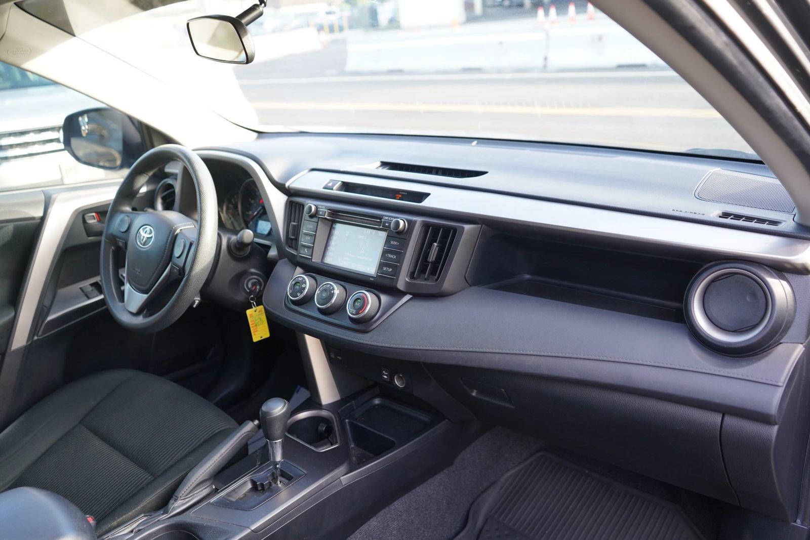 Used 2016 Toyota RAV4 LE FWD image 19