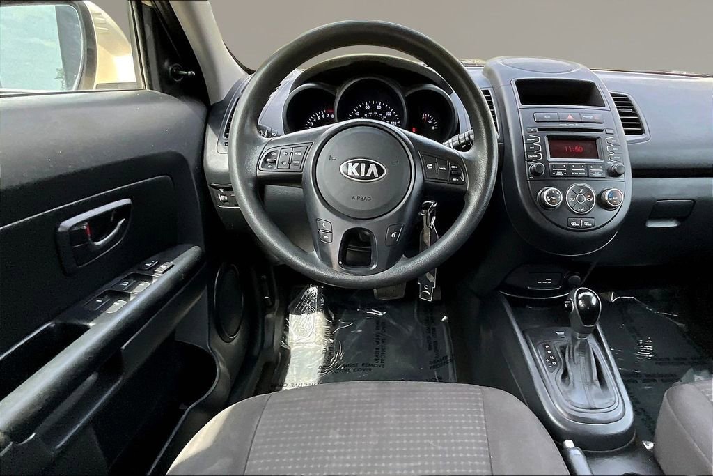 Used 2013 Kia Soul FWD image 8