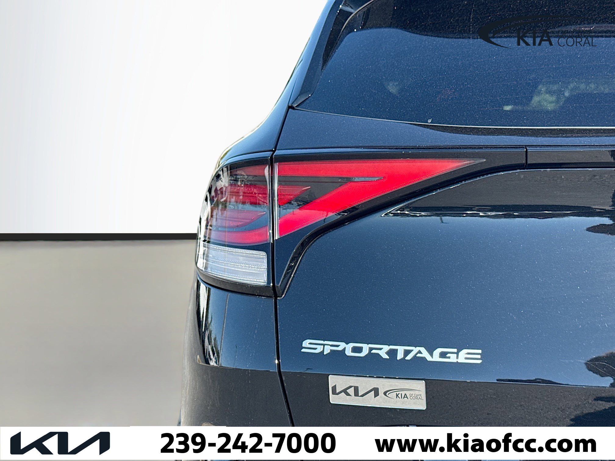 Certified 2025 Kia Sportage SX image 10