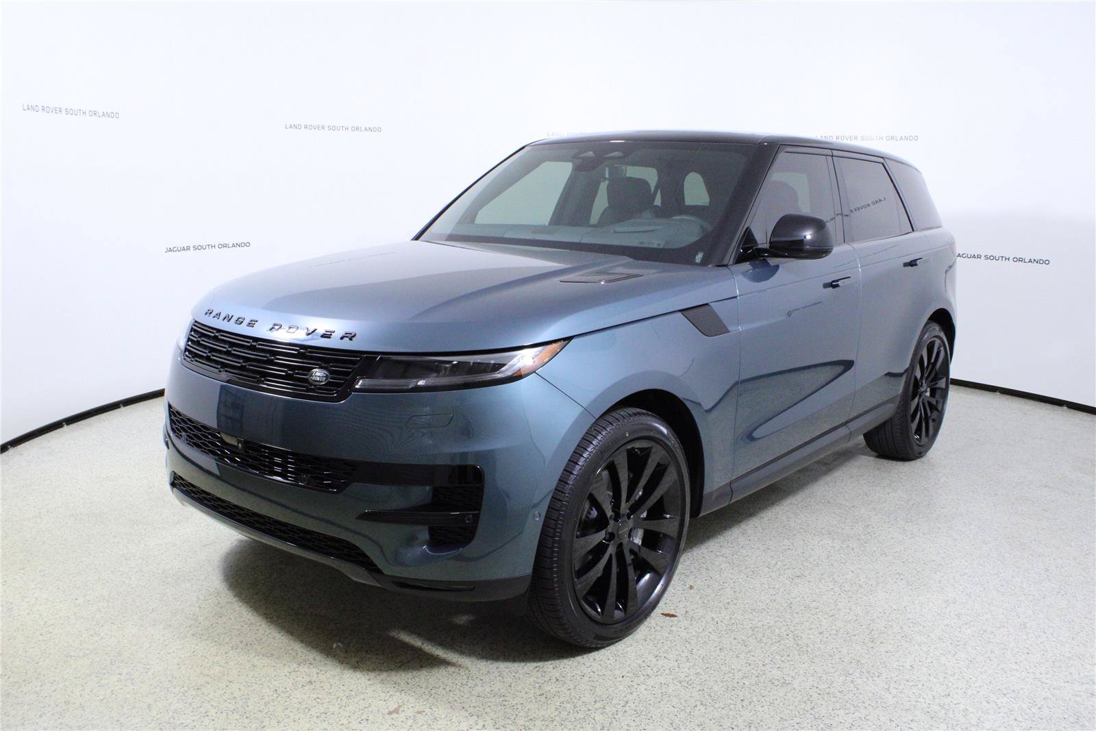 New 2026 Land Rover Range Rover Sport SE AWD/4WD image 4