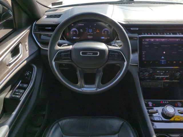 Used 2023 Jeep Grand Cherokee Overland image 16
