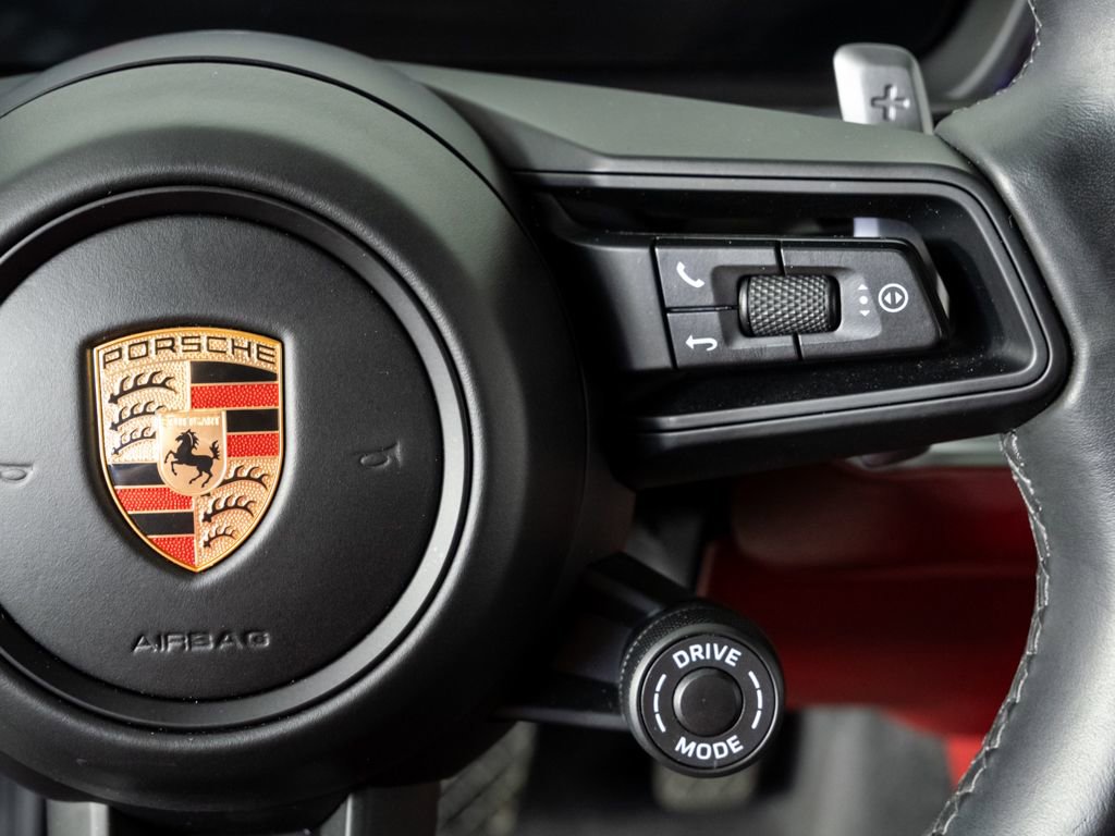 Certified 2024 Porsche Cayenne Coupe AWD/4WD image 11